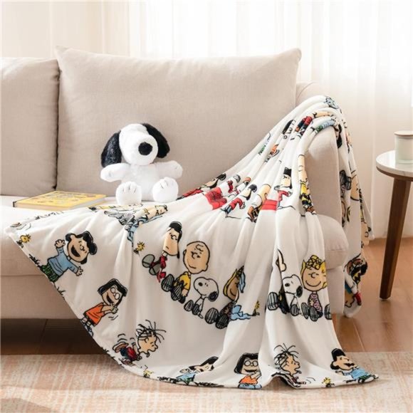 Cute Character Snoopy Plush Throw Blanket, Peanuts Gang, Throw 55x70 Inch - Picture 2 of 7